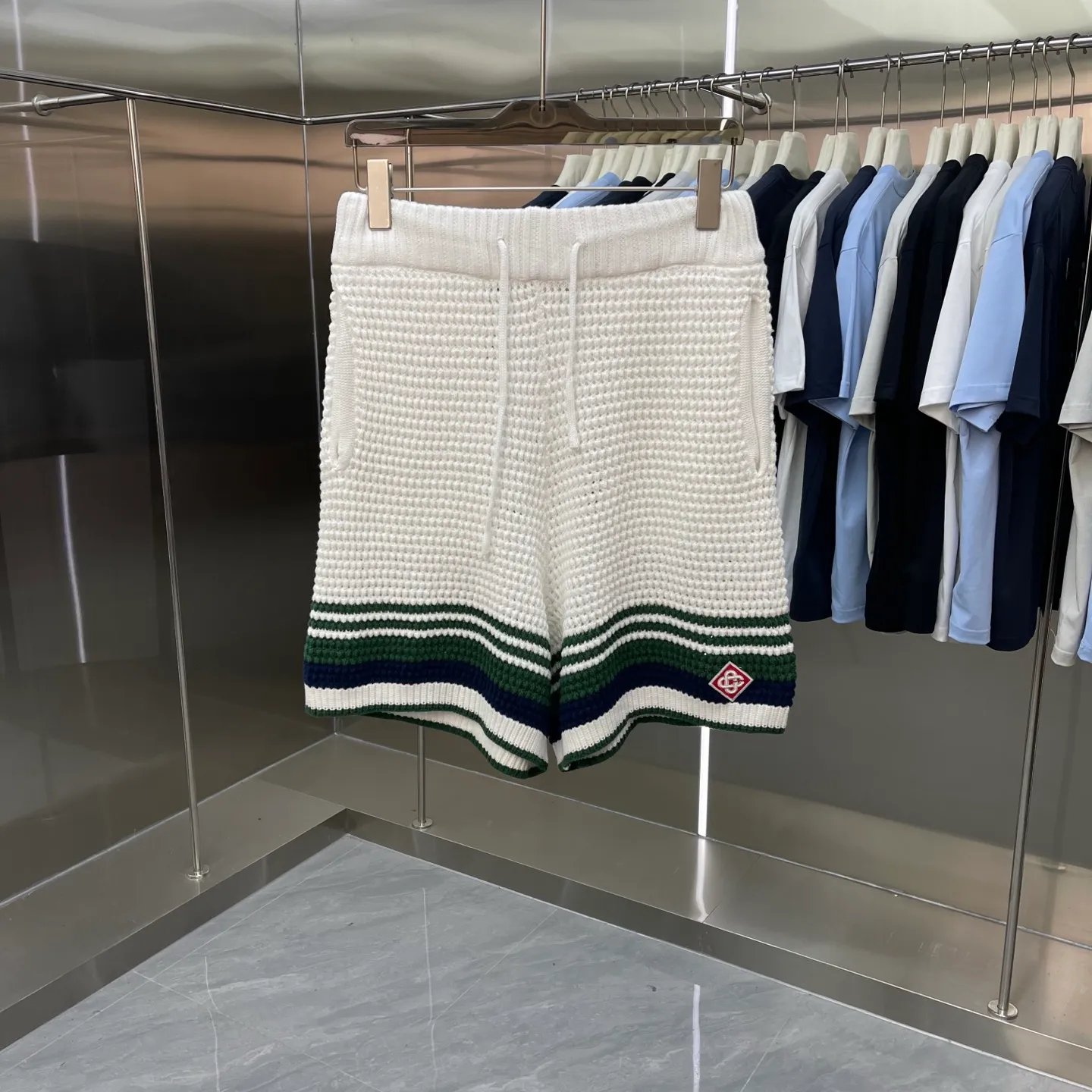 CASABLANCA Casablanca sweater suit (high version) Original development Comfortable upper body Imported equipment Original high-density embroidered seal Two-color splicing Hand-sewn cuffs + hem Made by domestic first-line brands Factory OEM workmanship Impeccable Sizes: S M L XL XXL